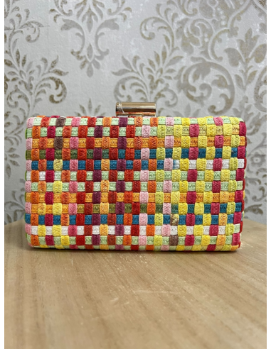 Clutch rafia trenzada