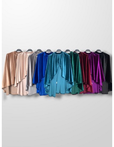 Capa de terciopelo corta