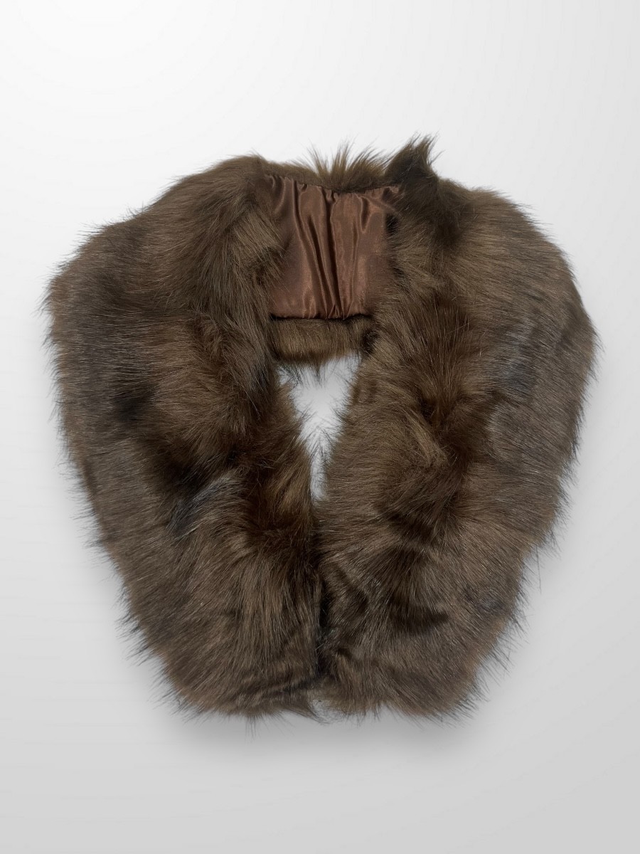 Cuello de pelo sintético 2