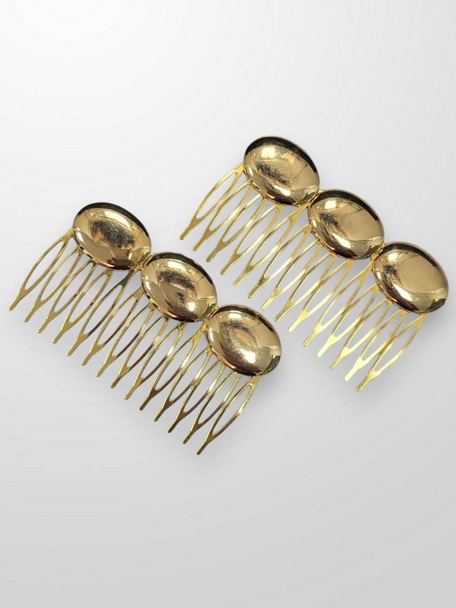 Peinecillo dorado tachas ovaladas