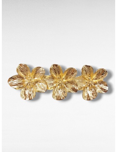 Broche dorado tres flores