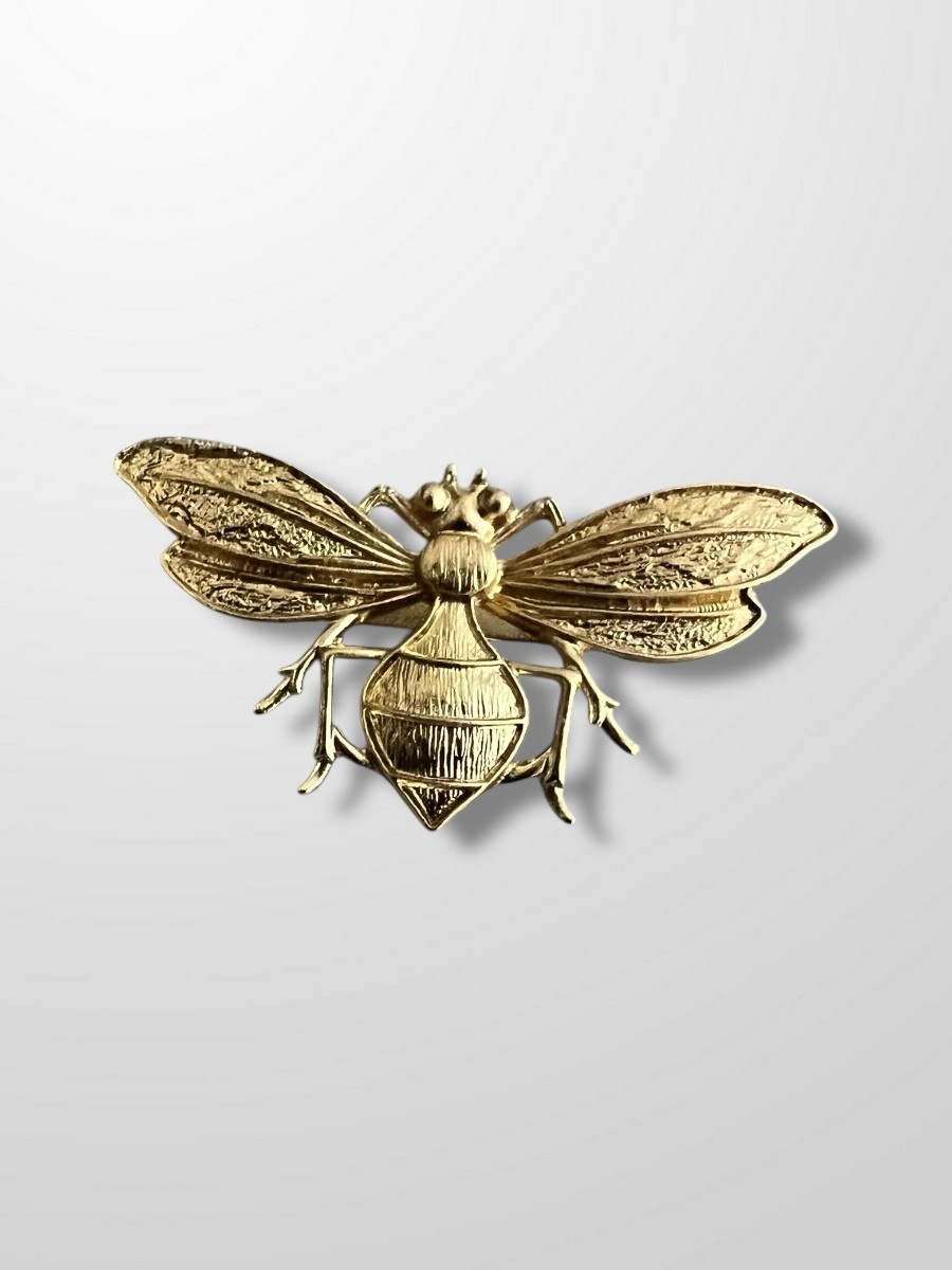 Broche dorado avispa
