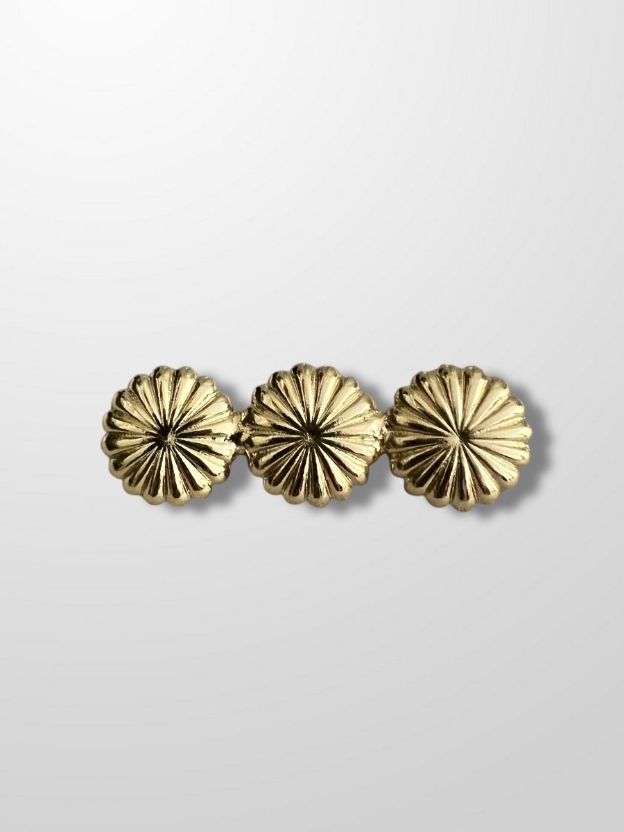 Broche dorado tres botones