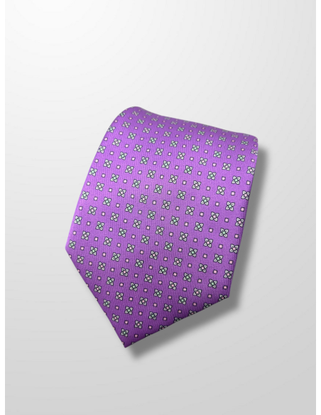 Corbata lila con florecitas