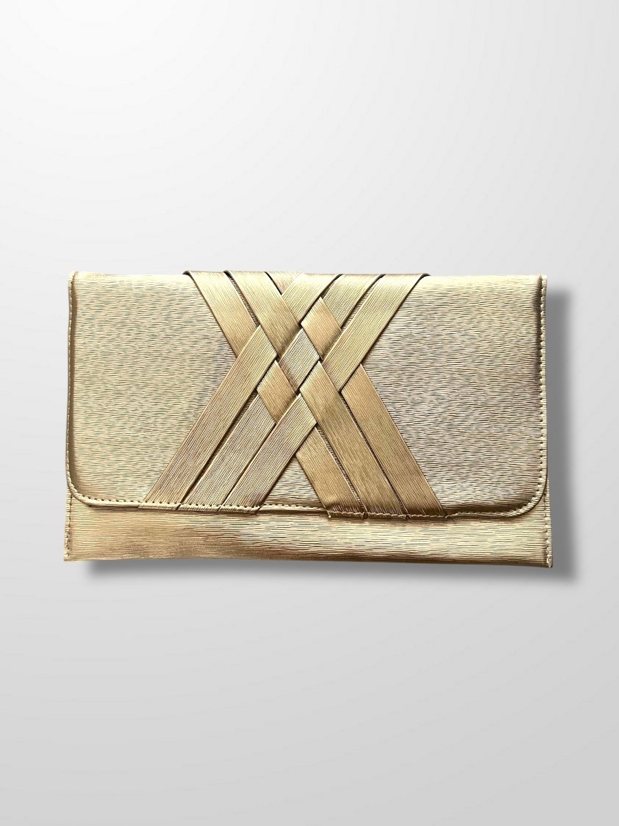 Cartera trenzada metalizada