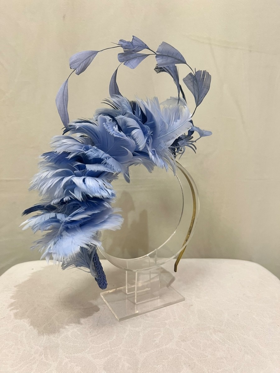 Alquilar diadema Celestina con plumas