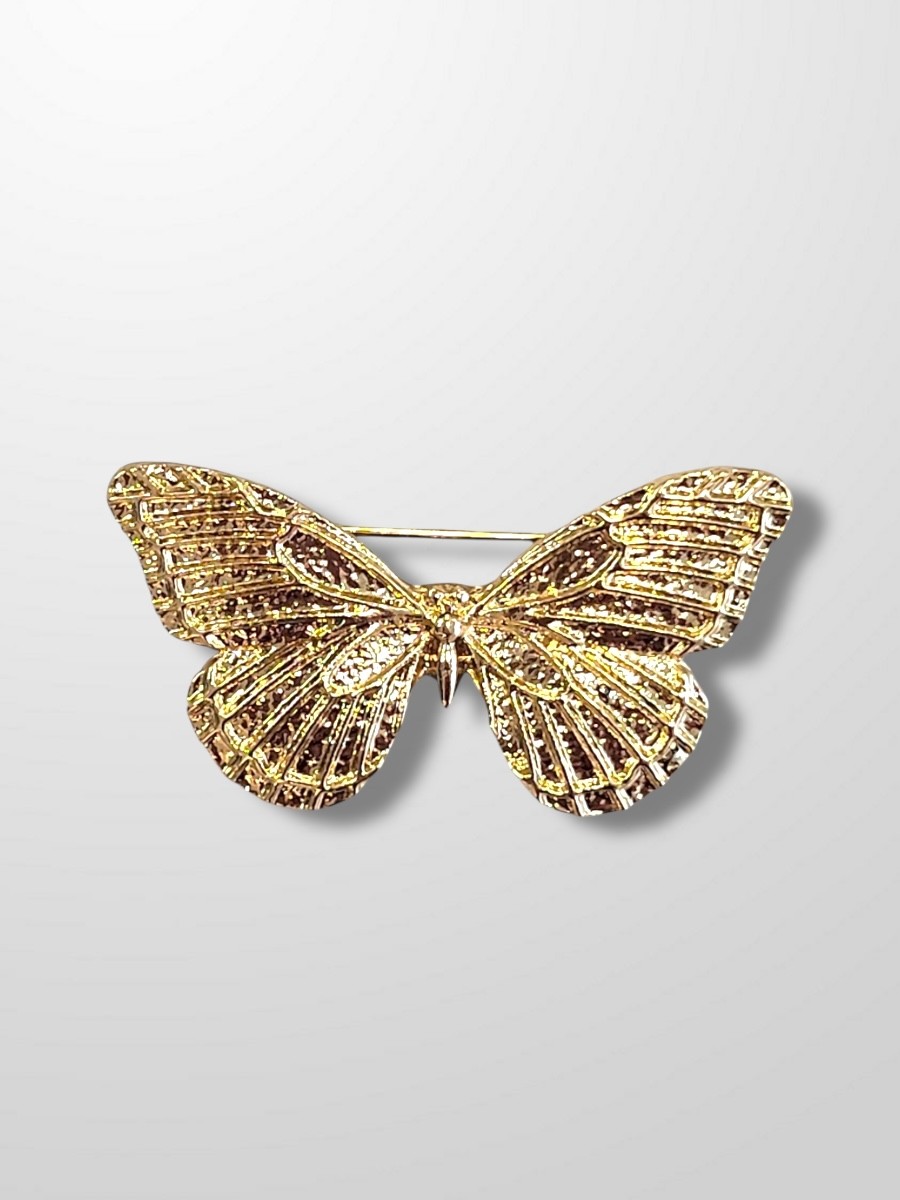 Broche dorado mariposa mediano