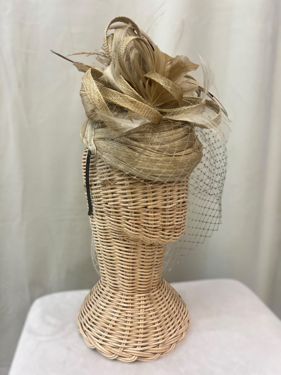 Alquilar casquete Broadway beige 2