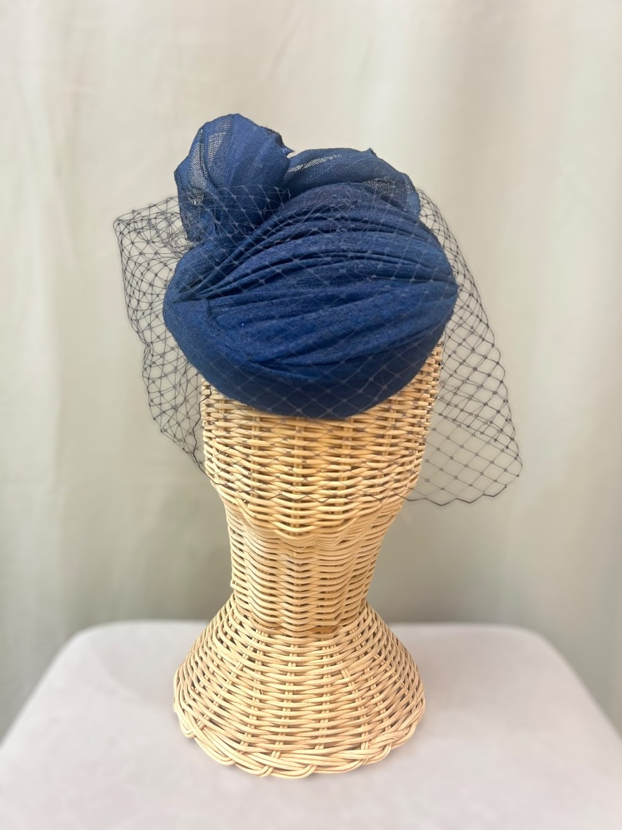 Alquilar casquete Noelia azul marino