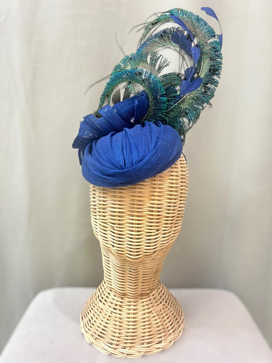 Alquilar casquete Pavo Real azul klein 2