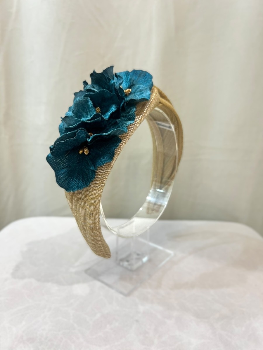 Alquilar diadema flores petróleo