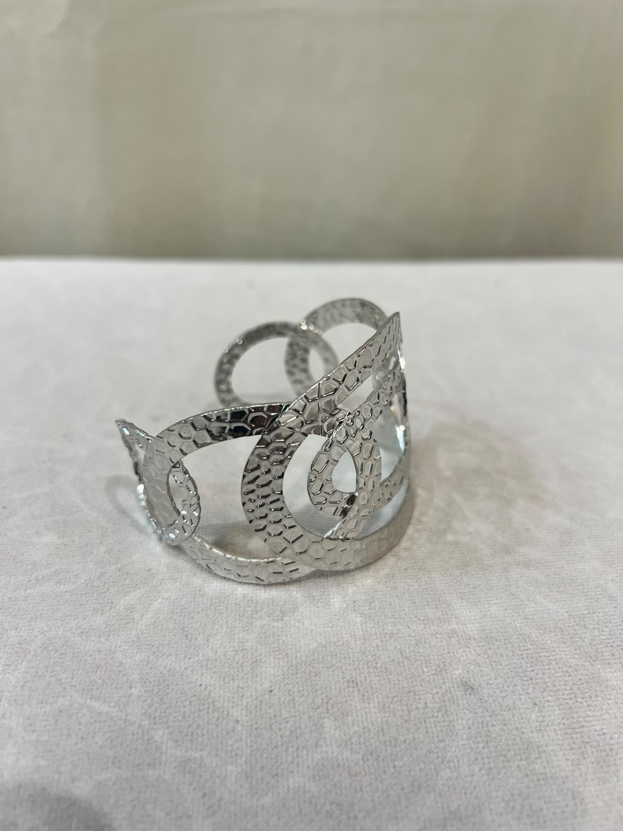 Brazalete de acero plateado 2