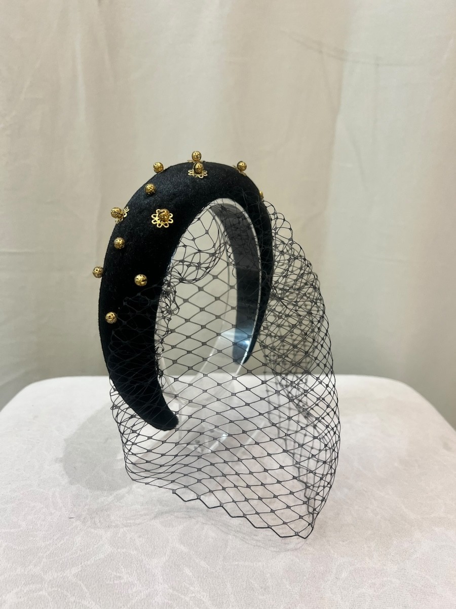 Alquilar diadema Albania de terciopelo negro
