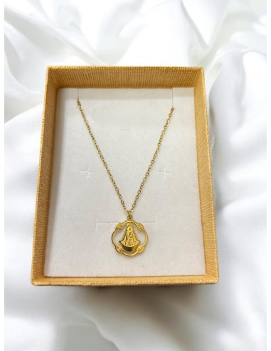 Cadena con medalla de la Virgen del Rocio dorada