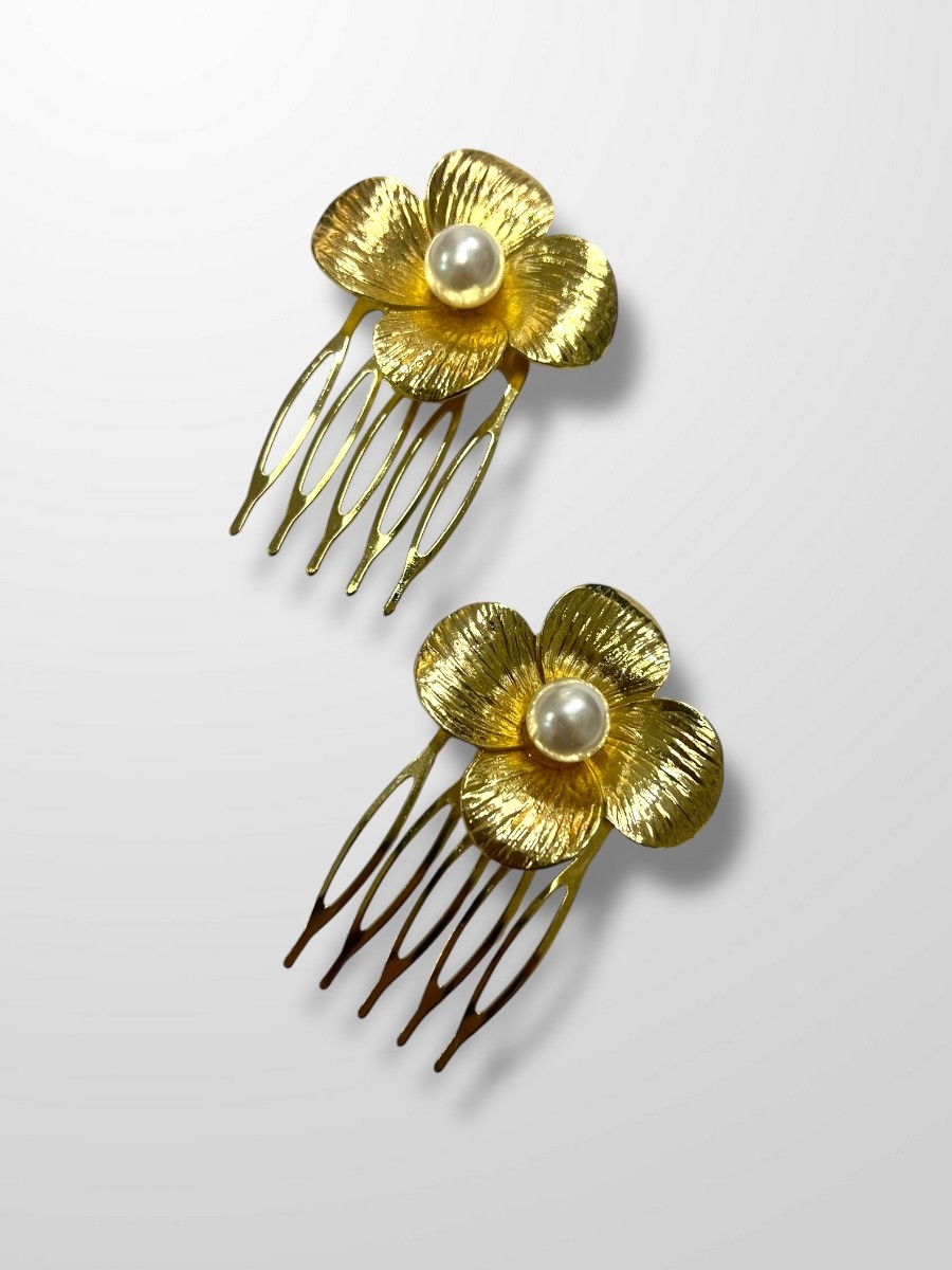 Peinecillo flor con perla 2