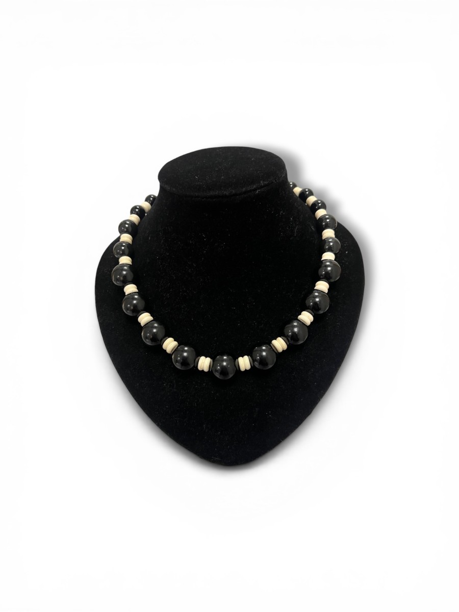 Collar bolas hueso