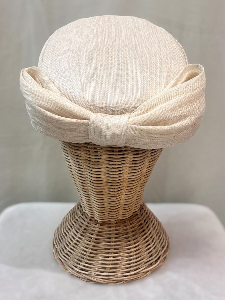 Alquilar Pilbox beige 2