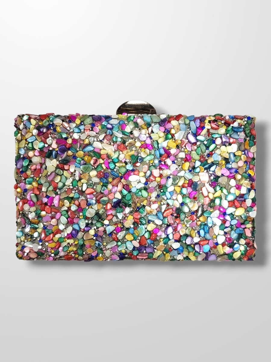 Clutch con piedras arcoiris