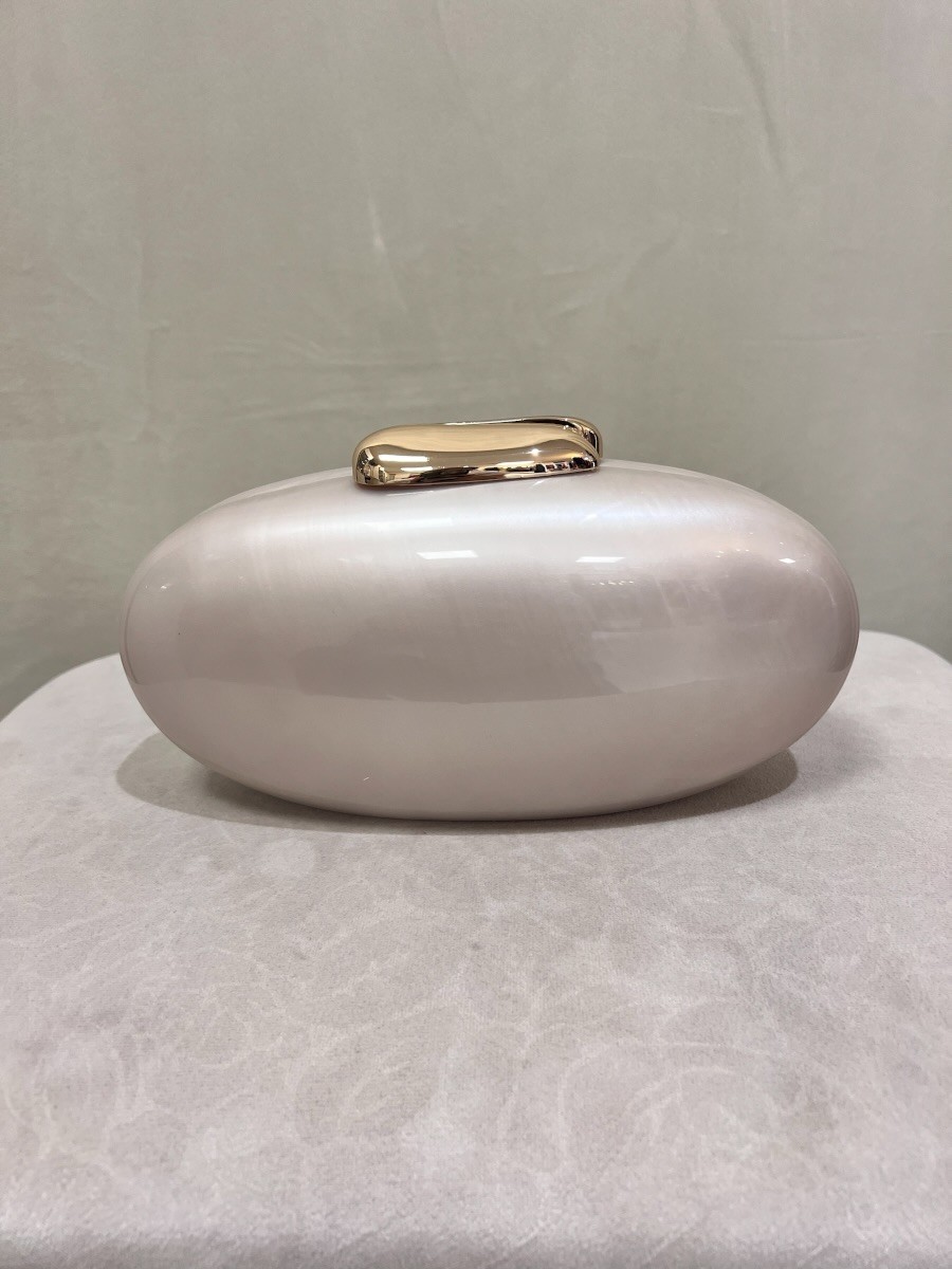 clutch nacar blanco