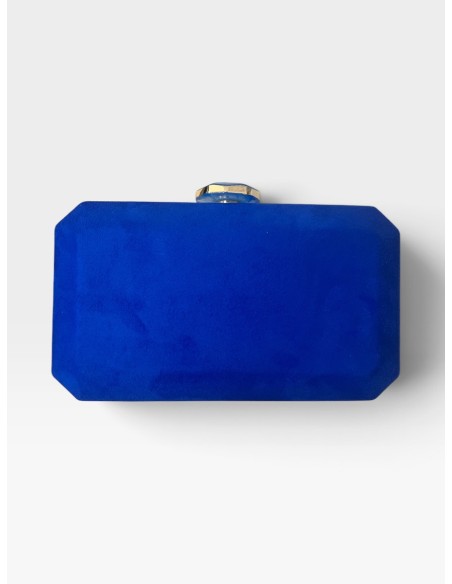 Clutch ante Piedra