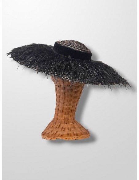 Alquilar Pamela Plumas negras