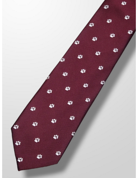 Corbata burdeos huella