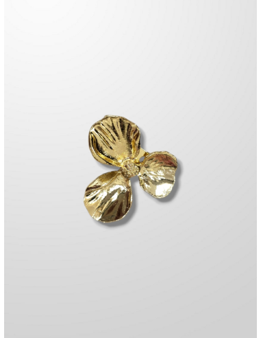 Broche dorado trebol